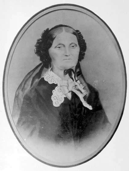 Caroline Mummenthey, la hermana de AWM